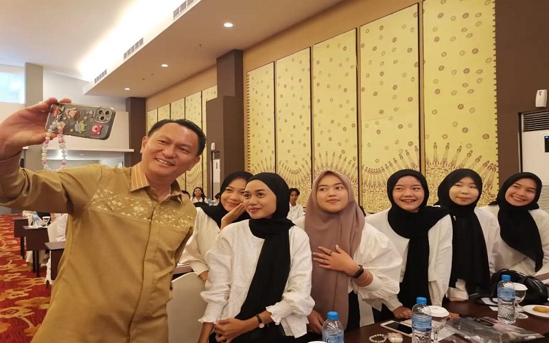 Ketua Komisi XII DPR RI, Bambang Patijaya