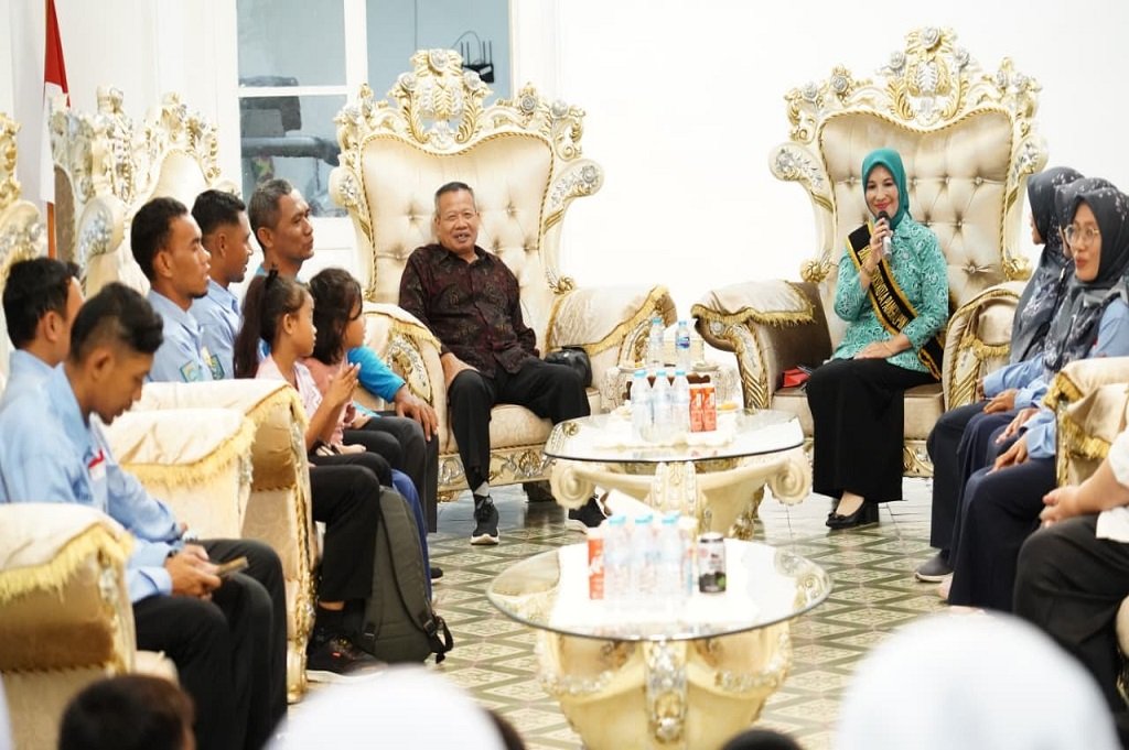 Rumah Residen Wali Kota Pangkalpinang Diserbu Pelajar, Kini Jadi Ruang Edukasi. (Foto: doc. Humas Diskominfo Pkp)