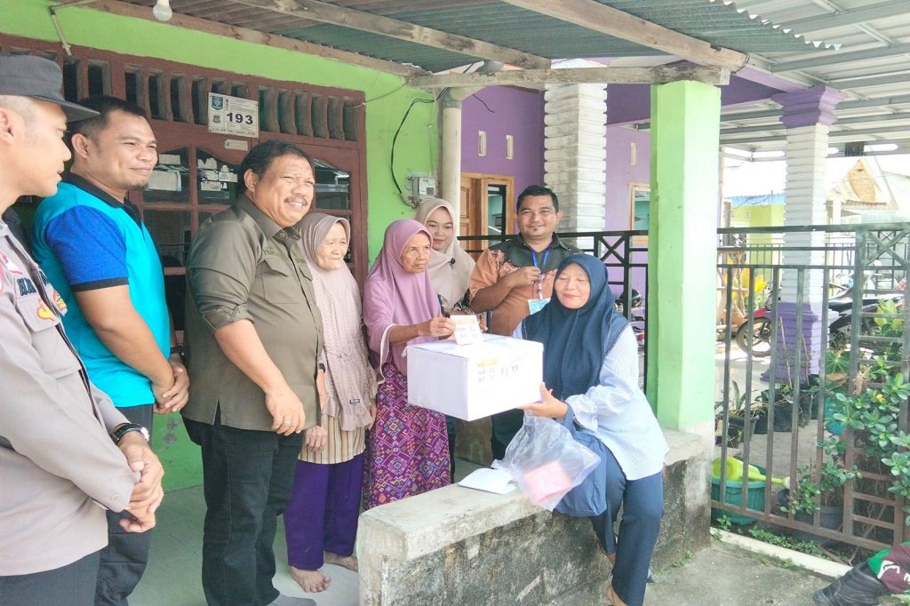 Door to Door Efektif! Pemilihan RT/RW Dapat Sambutan Antusias dari Masyarakat. (Foto: doc. Humas Diskominfo Pkp)