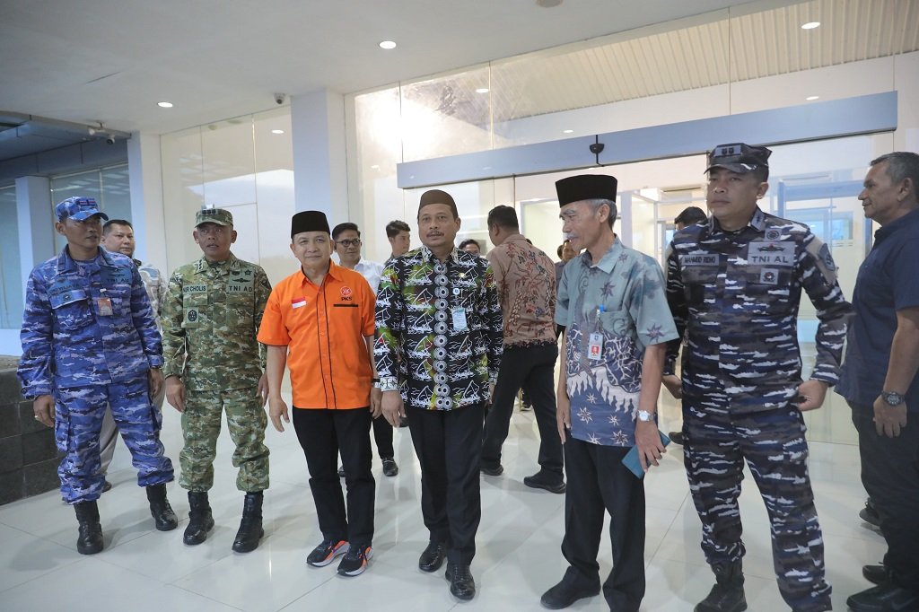 Pj Sekda Babel Fery Antar Kepulangan Wakil Ketua MPR RI, Akhiri Kunker Sosialisasi 4 Pilar di Babel. (Foto: doc. Humas Diskominfo Babel)