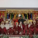 Lestarikan Tradisi, Gubernur Babel Hidayat Arsani bersama Ketua TP PKK Babel Ibu Noni Hidayat Arsani Hadiri Halalbihalal dan Festival Bedulang IKMB. (Foto: doc. Humas Diskominfo Babel)