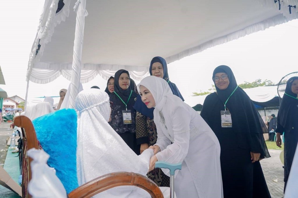 27 Calon Jemaah Haji Tuatunu Bersiap Berangkat, Momen Penuh Haru dan Doa. (Foto: doc. Humas Diskominfo Pkp)
