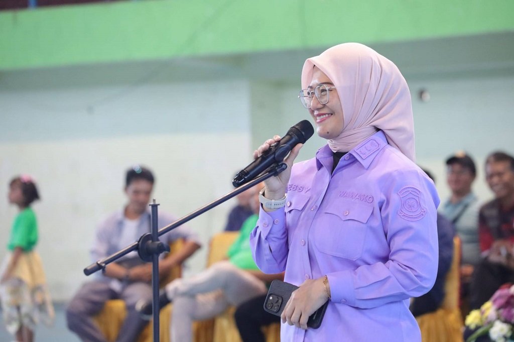 Wakil Wali Kota Pangkalpinang Dessy Ayutrisna Buka Turnamen Futsal Gereja, Antusias Peserta Membludak. (Foto: doc. Humas Diskominfo Pkp)