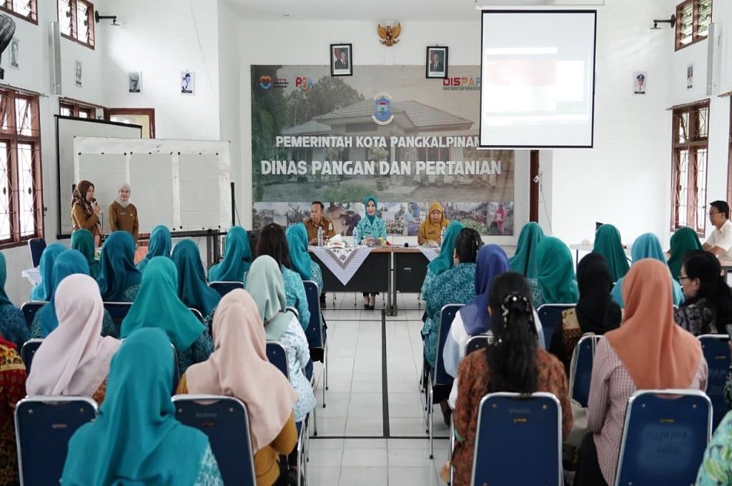 TP PKK Naik Level, Dapat Pembekalan B2SA dan Inovasi Olahan Pangan Lokal. (Foto: doc. Humas Diskominfo Pkp)