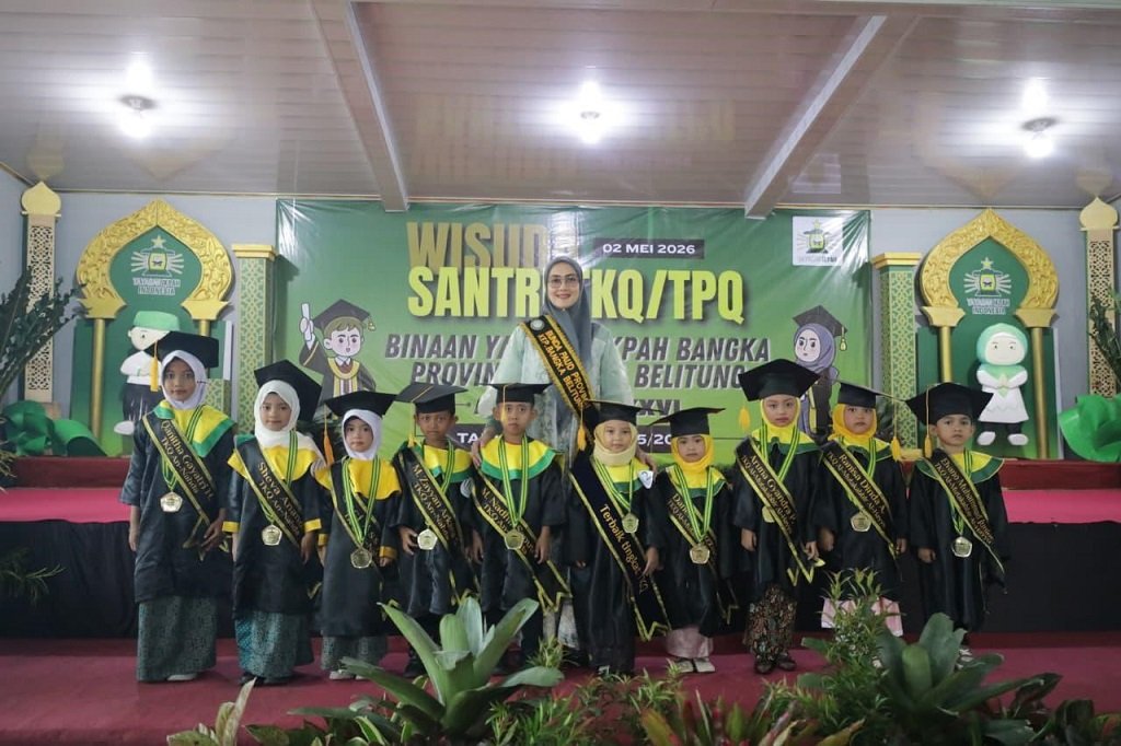 Bunda PAUD Babel Noni Hidayat Arsani Hadiri Wisuda 200 Santri, Dorong Anak-Anak Dekat dengan Al-Qur'an. (Foto: doc. Humas Diskominfo Babel)