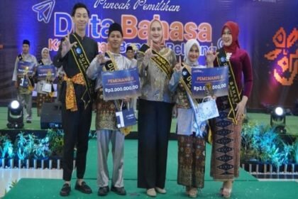 Duta Bahasa Babel 2026 Meriah, Bunda Literasi Provinsi Babel Noni Hidayat Titip Pesan untuk Generasi Muda. (Foto: doc. Humas Diskominfo Babel)