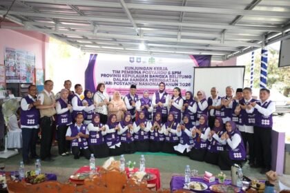 Ketua Tim Pembina Pos Pelayanan Terpadu (TP-Posyandu) Provinsi Babel, Noni Hidayat Harapkan Posyandu Flamboyan Harumkan Nama Babel di Kancah Nasional. (Foto: doc. Humas Diskominfo Babel)