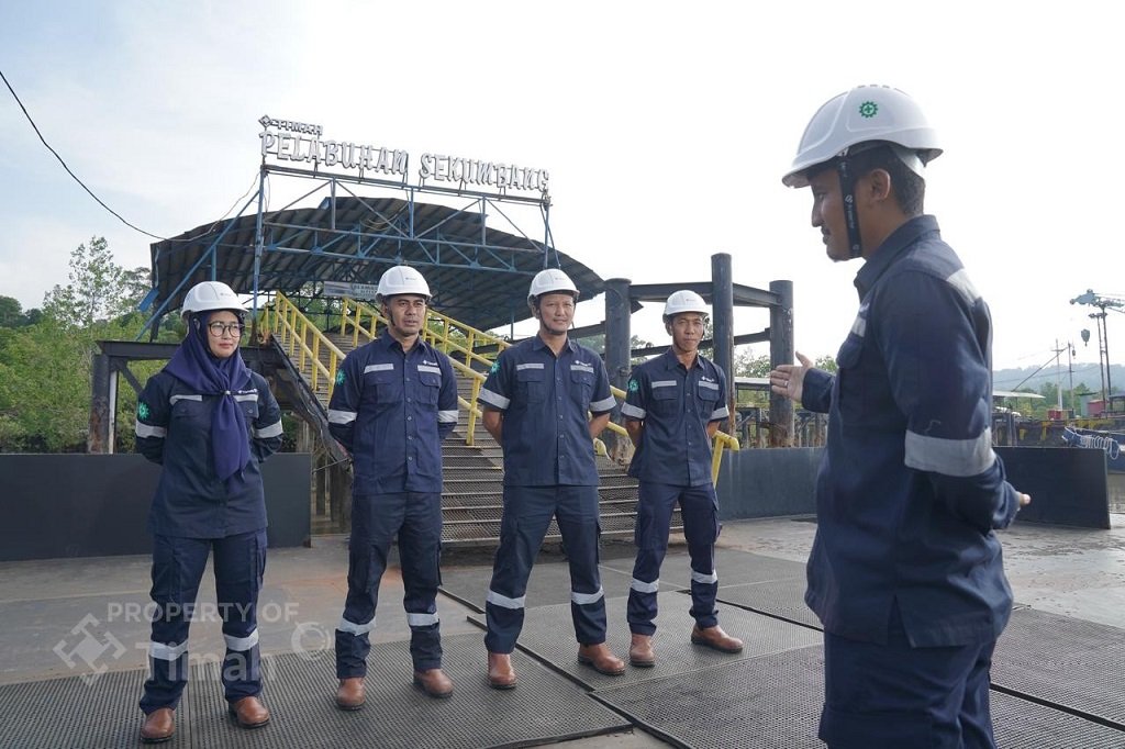 Di Balik Deru Produksi: Harmoni Perusahaan dan Pekerja PT TIMAH Tbk dalam Semangat Hari Buruh. (Foto: doc. Humas PT Timah Tbk)