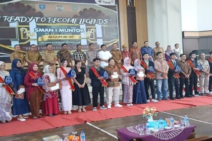 PT TIMAH Tbk Dorong Generasi Muda, Pelepasan SMAN 1 Mentok Berjalan Meriah. (Foto: doc. Humas PT Timah Tbk)