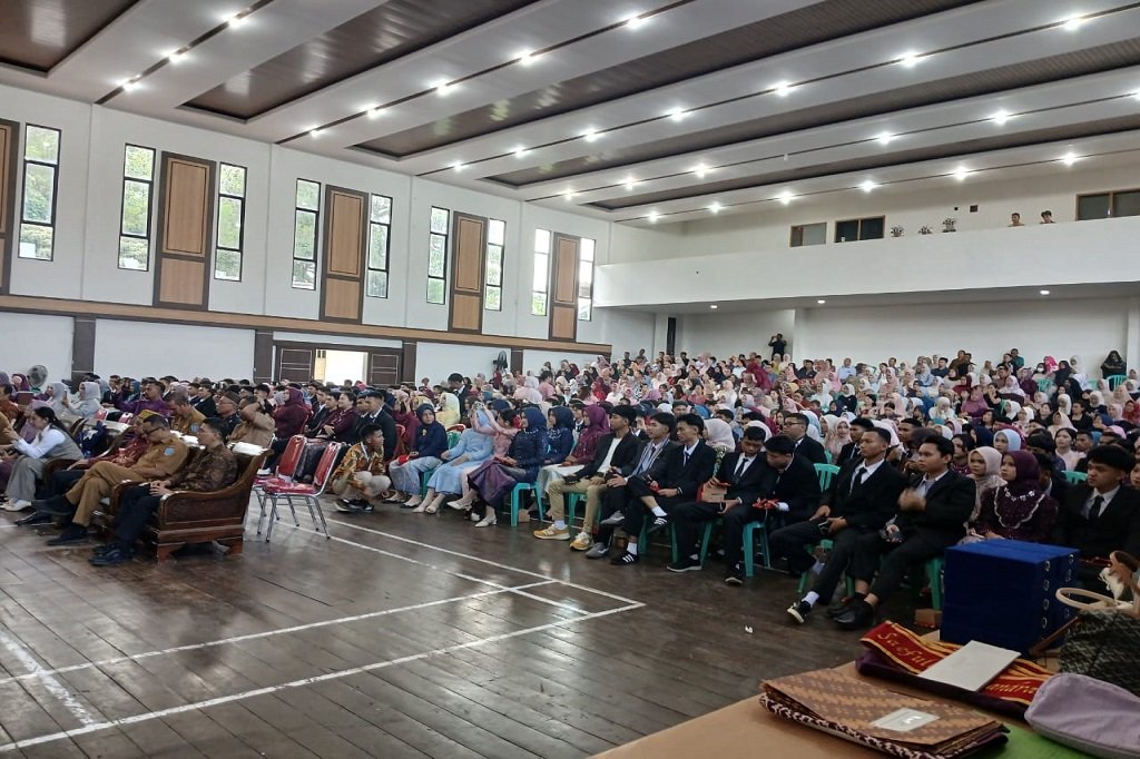 PT TIMAH Tbk Perkuat Dukungan Pendidikan, Pelepasan Siswa SMAN 1 Mentok Berlangsung Meriah. (Foto: doc. Humas PT Timah Tbk)